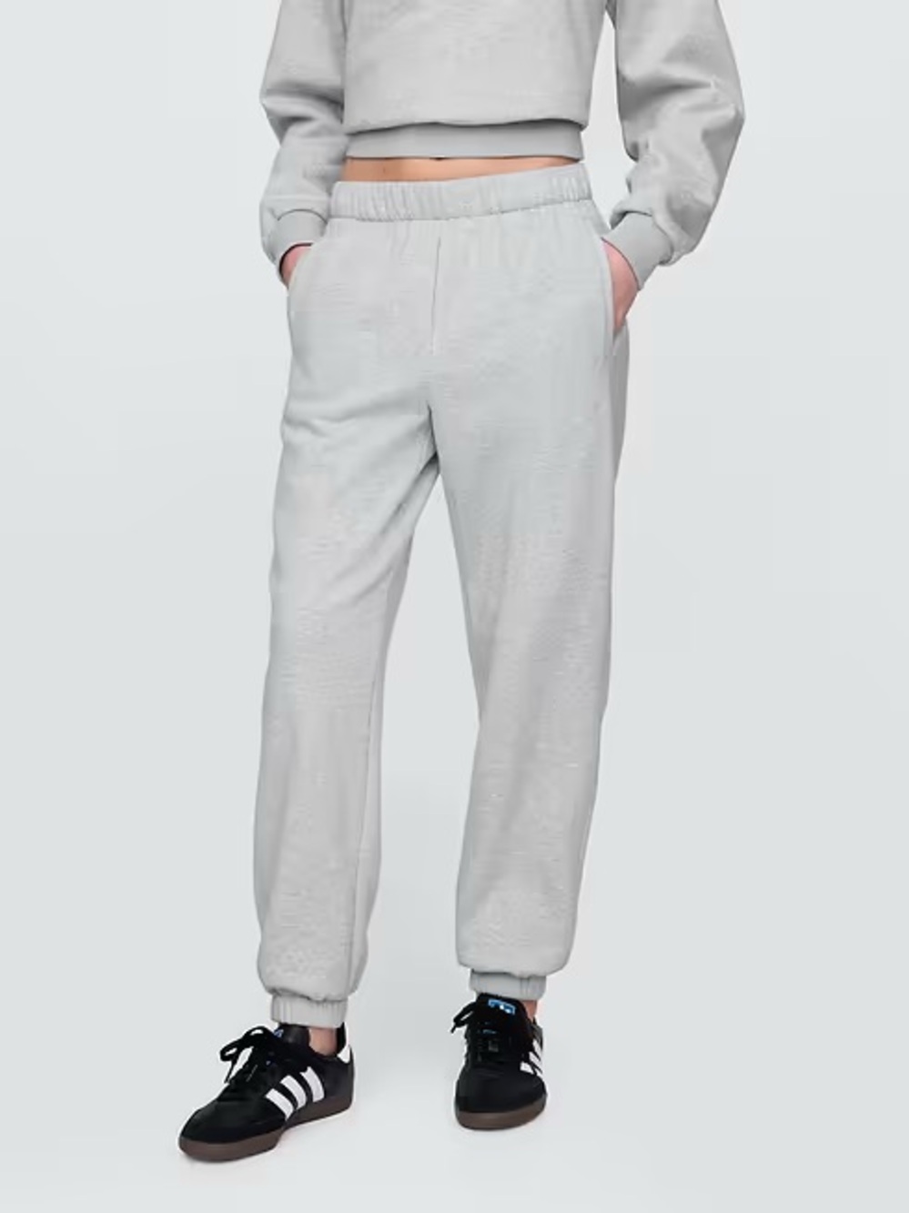GAP Women’s Light Gray Elastic-Waist Thick Joggers